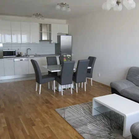 Z&j Apartment Split