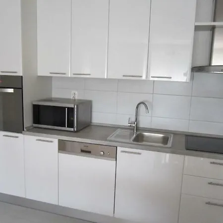 Z&j Apartment Split